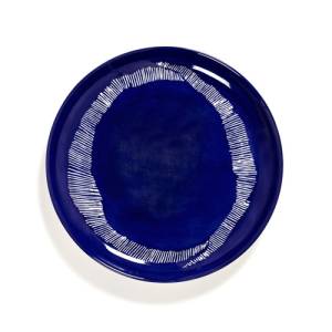 PLAQUE M DIAM. 22,5 cm. VAISSELLE FEAST COULEUR BLEU/BLANC PAR OTTOLENGHI SERAX