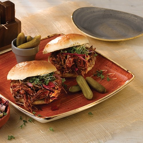 Bord vierkant kleur Spiced Orange afm. 26,8cm. Churchill Stonecast